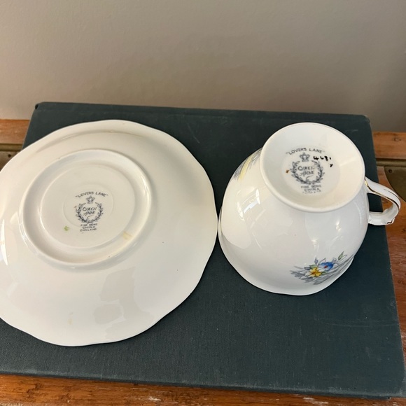 Queen Anne “Lovers Lane” fine bone china made in England - Picture 5 of 8